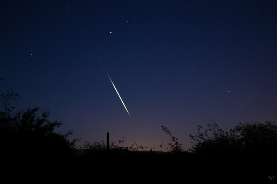 Meteor 2018. április 21. (UT):19:58, Tata, Nikon D3100, ISO 100, 30 mp (Bereczki Domokos)