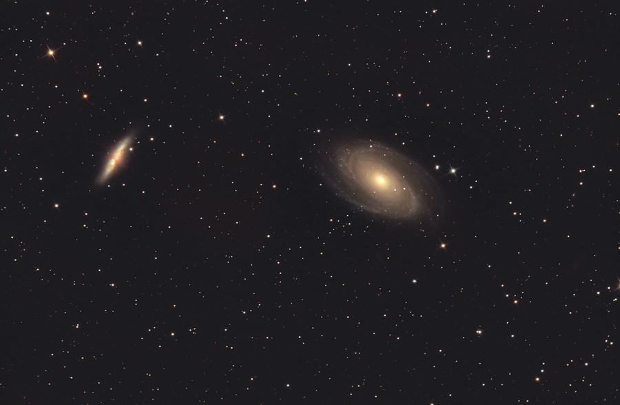 M81 és M82
2016. december 3., Szomód, Canon EOS 450D (átalakított), 200/800-as Newton-asztrográf, exp: 69 x 5 perc
(Mohai Márk)